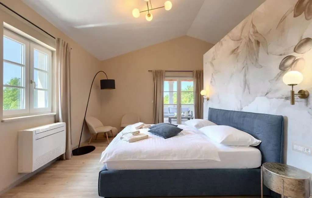 Beautiful Villa Bel Fiore In Sv Lovrec Vošteni
